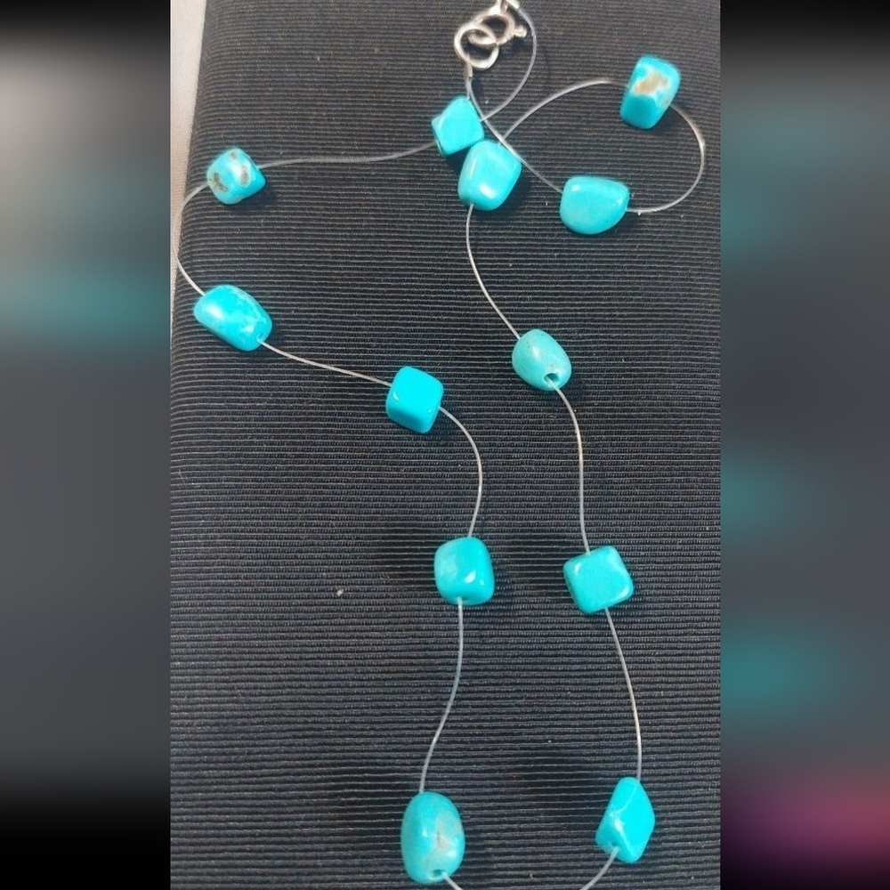 Floating turquoise necklace 15.5" choker - Picture 4 of 12